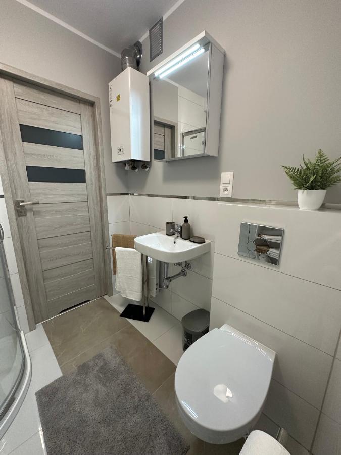 Apartament Przy Cieplickich Tezniach Jelenia Gora Exterior photo